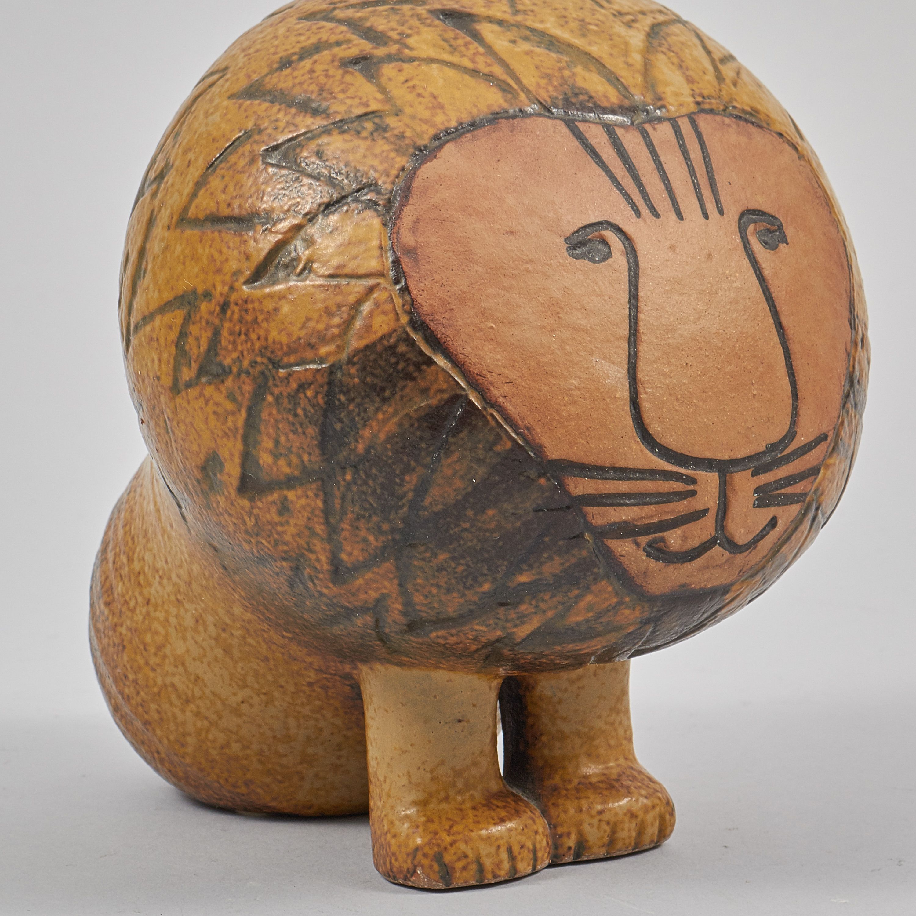 Skulptur, Lisa Larson (f. 1931), Gustavsberg, Lejon, höjd: 15 cm